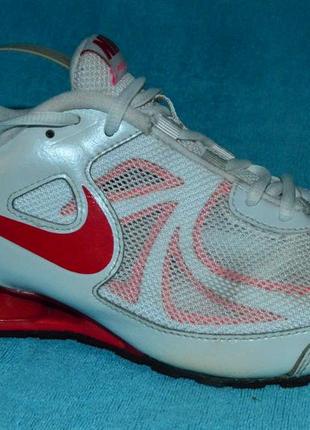 Спорт кроссовки nike 40 размер