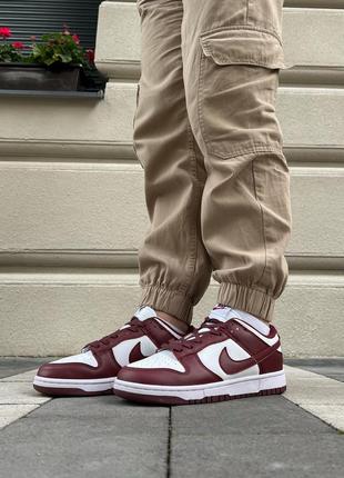 Крутые женские кроссовки nike sb dunk low bordo бордовые с белым7 фото