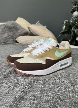 Замечательные женские кроссовки nike air max 1 crepe hemp коричневые с бирюзовым1 фото