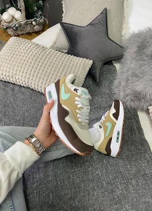 Замечательные женские кроссовки nike air max 1 crepe hemp коричневые с бирюзовым2 фото