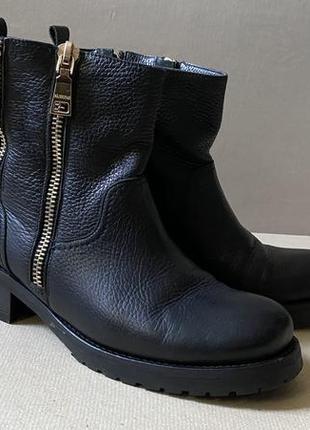 Сапоги с двумя замками