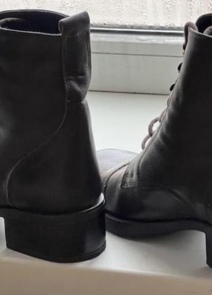 Зимові шкіряні  ботильйони чоботи vera solemade in italy оригінальні коричневі3 фото