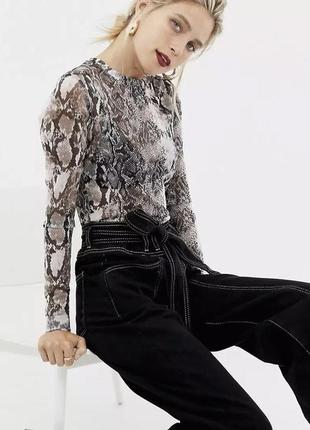 Полупрозрачный лонгслив в змеиный принт sradivarius snake print mesh top long sleeved2 фото