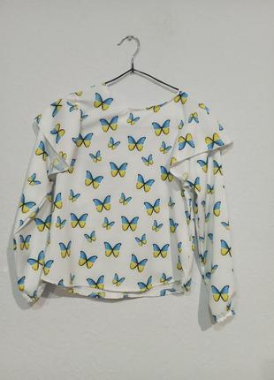 Блузка легка з метеликами
