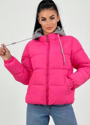 Женская куртка с текстильным утепленным капюшоном в 6 цветах7 фото