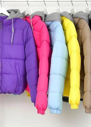 Женская куртка с текстильным утепленным капюшоном в 6 цветах2 фото
