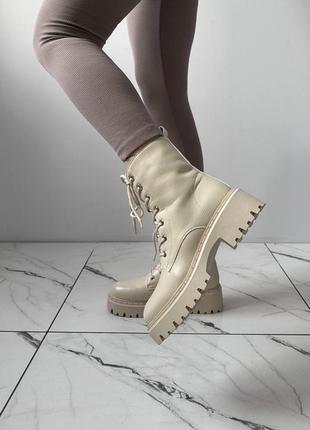 Женские ботинки кожаные на шнуровке, зимние, молочный цвет