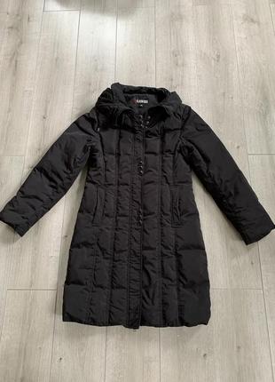 Плащ куртка черного цвета зимний размер s m с капюшоном5 фото