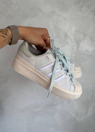 Прекрасные женские кроссовки на платформе adidas superstar bonega light mint beige нежно-бирюзовые7 фото