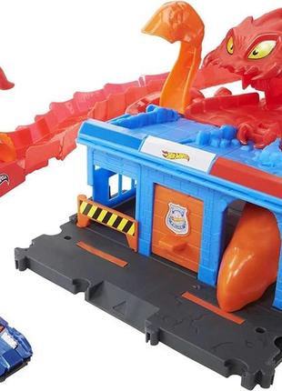 Игровой набор хот вилс атака скорпиона на полицейский участок hot wheels scorpion flex attack hdr321 фото