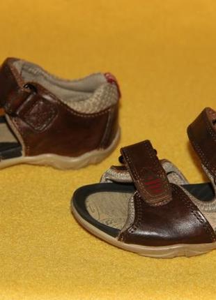 Босоніжки, сандалі clarks р. 23 устілка 14,5 см8 фото