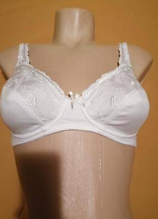 Бюстгалтер лифчик бескосточный