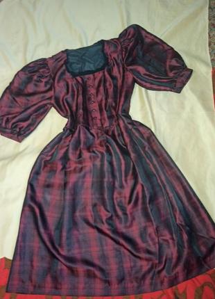 Платье винтаж баварское атлас