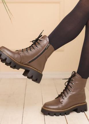 Ботинки кожаные с мехом коричневые4 фото