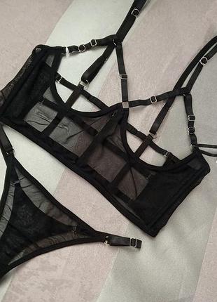 Комплект з сіточки, бюст'є контурний + стрінги