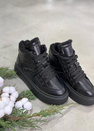 Стильные черные женские кроссовки ботинки на массивной подошве кожаные/кожа-женская обувь на зиму 20244 фото