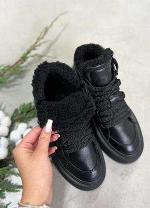 Стильные черные женские кроссовки ботинки на массивной подошве кожаные/кожа-женская обувь на зиму 20246 фото