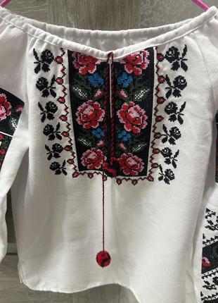 Вышиванка на девочку4 фото