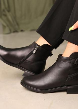Ботинки кожаные с мехом черные3 фото