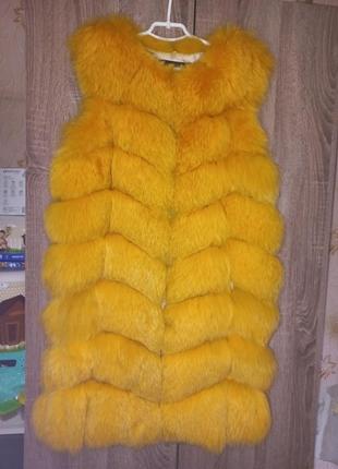 Жилетка меховая песец натуральная яркая