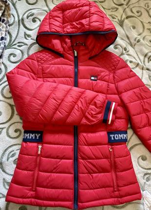 Куртка деми, еврозима, оригинал! tommy hilfiger xs, можно s