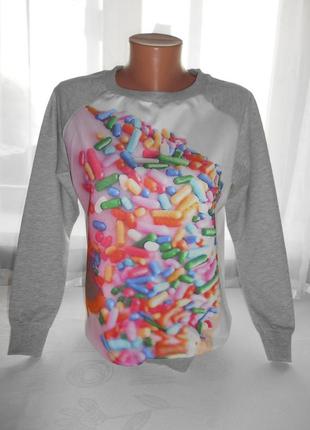 Яркий свитшот реглан