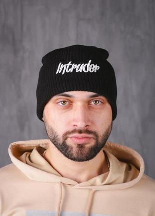 Шапка "intruder" чорна big logo