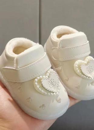 Дитячі черевички на хутрі для малюків