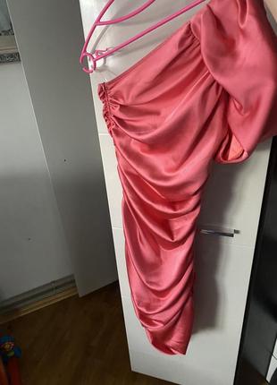 Шикарне розове  плаття на одне плече3 фото