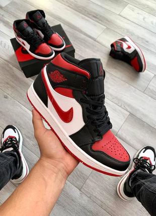 Кросівки nike air jordan retro 1 red-black