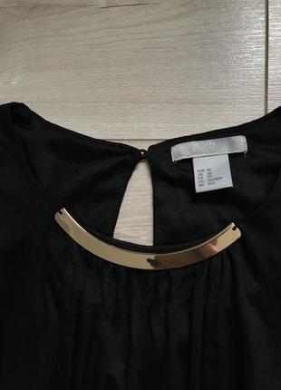 Черный топ блуза h&m с золотистым декором4 фото