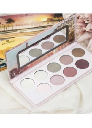 Палетка теней essence salut paris eyeshadow palette5 фото