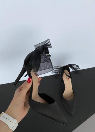 Акция! черные туфли с бантиком на каблуке (40 размер)