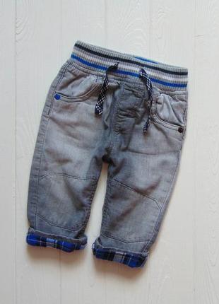 Next. размер 9-12 месяцев. стильные джинсы для мальчика