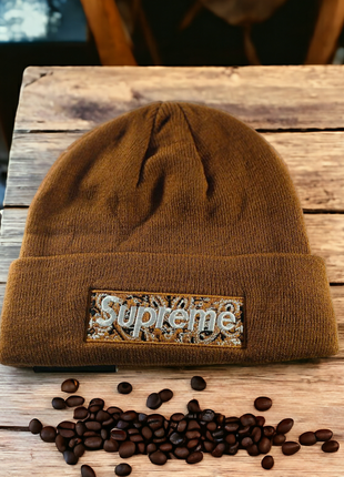 Зимняя шапка коллаборация supreme и new era i2 фото