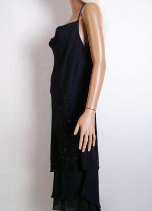 Нарядное черное шелковое платье debut
является вышивка бисером10 фото
