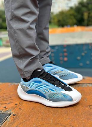 Чоловічі кросівки adidas yeezy 700