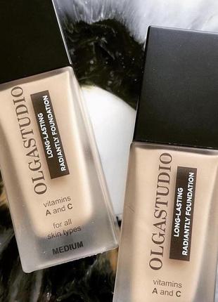 Тональная основа olgastudio radiantly foundation. оттенок medium 35 ml
