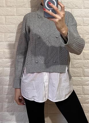 Трендовый серый свитер с рубашкой7 фото