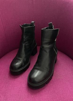Кожаные ботинки zara 38