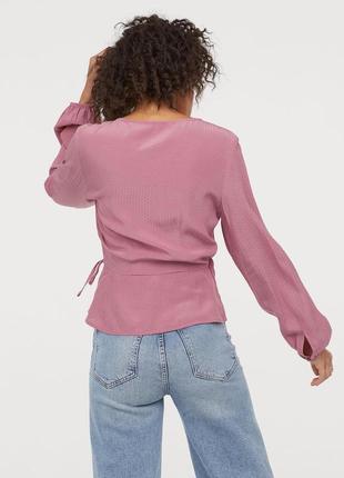 Вискозная розовая блуза на затин на запах h&amp;m3 фото