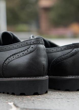 Стильные мужские туфли