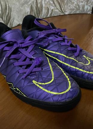 Спортивні кросівки nike hypervenom