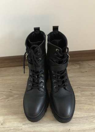 Черевики/ботинки stradivarius зі шнурками4 фото