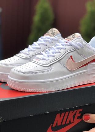 Милые женские кроссовки nike air force 1 белые с красными полосками4 фото