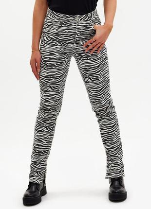 Женские хлопковые брюки джинсы в принт зебра черно белые
