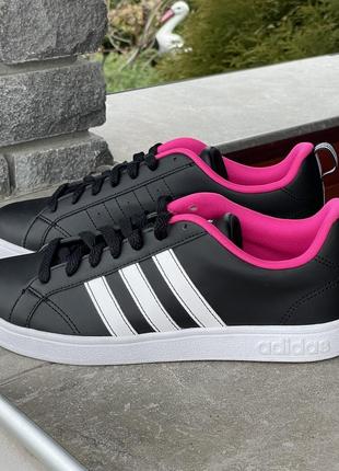 Жіночі кросівки adidas new 39 для міста5 фото