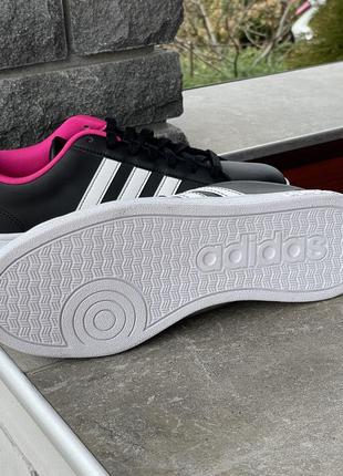 Жіночі кросівки adidas new 39 для міста6 фото