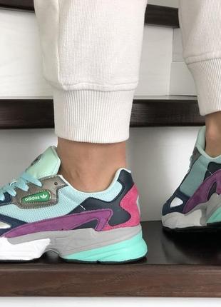 Шикарные женские кроссовки adidas falcon  мятные с фиолетовым2 фото