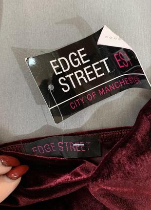 Велюровое платье edge street с открытыми плечами5 фото